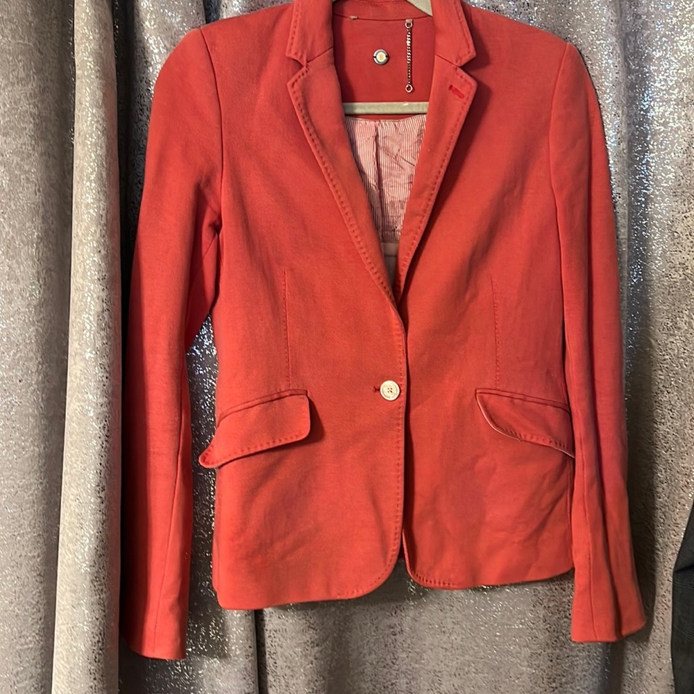 Massimo Dutti blazer flawed
